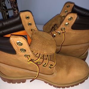 BRAND NEW TIMBERLAND BOOTS